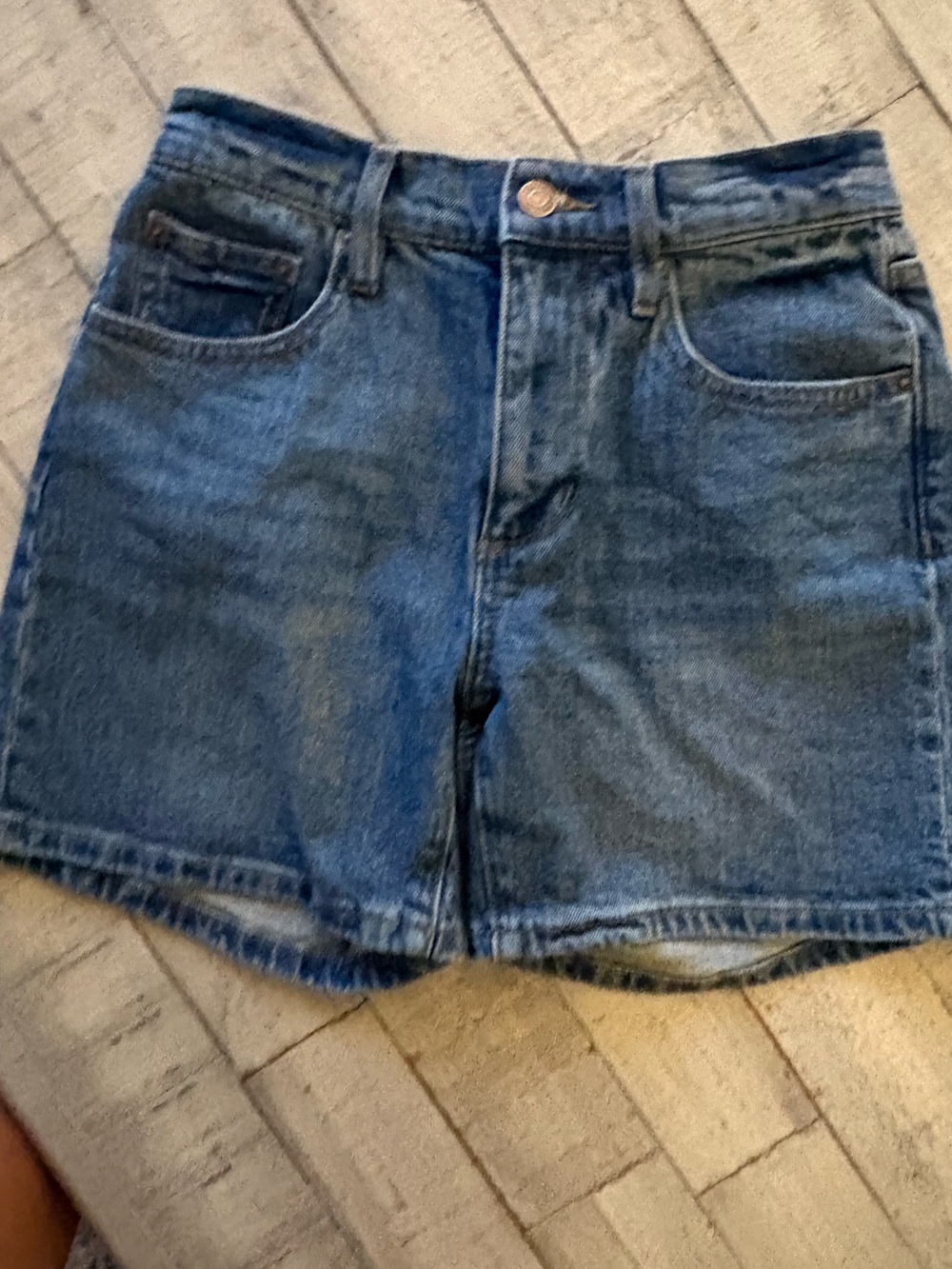 RSQ Mid-Short Denim Shorts in Blue